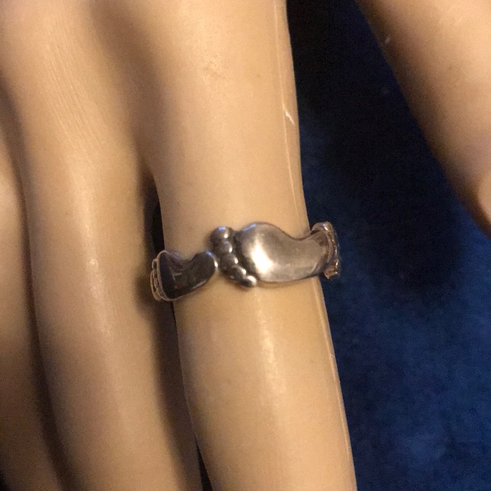 Sterling silver foot ring. Marked and new